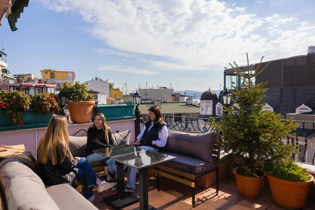 Agora Hostel Istanbul Exterior photo