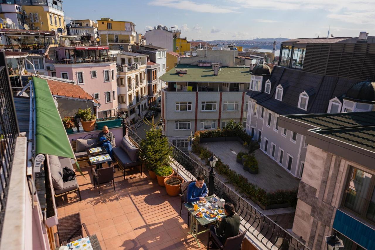 Agora Hostel Istanbul Exterior photo